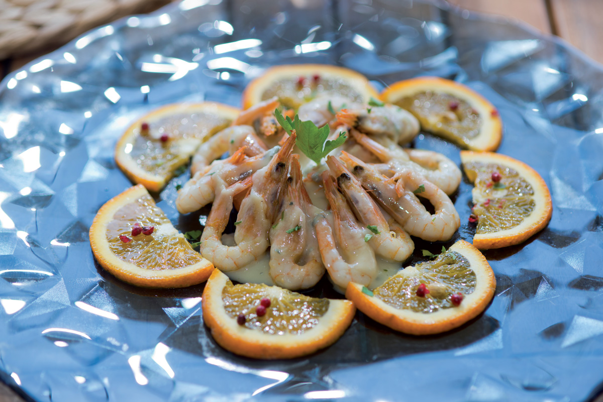 Shrimps with gorgonzola and orange sauce