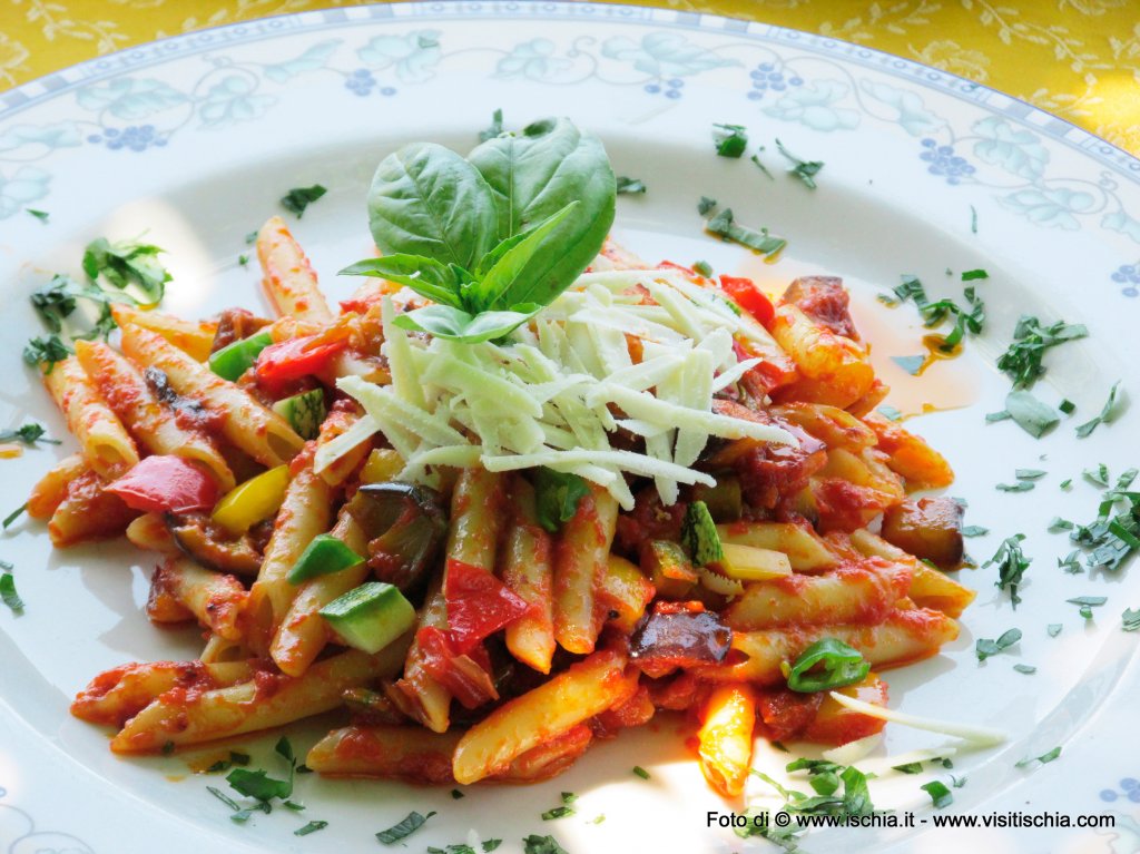 Penne with vegetables
